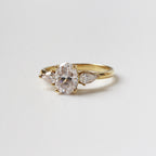 Anillo de Compromiso Oval 2 en Oro 18k