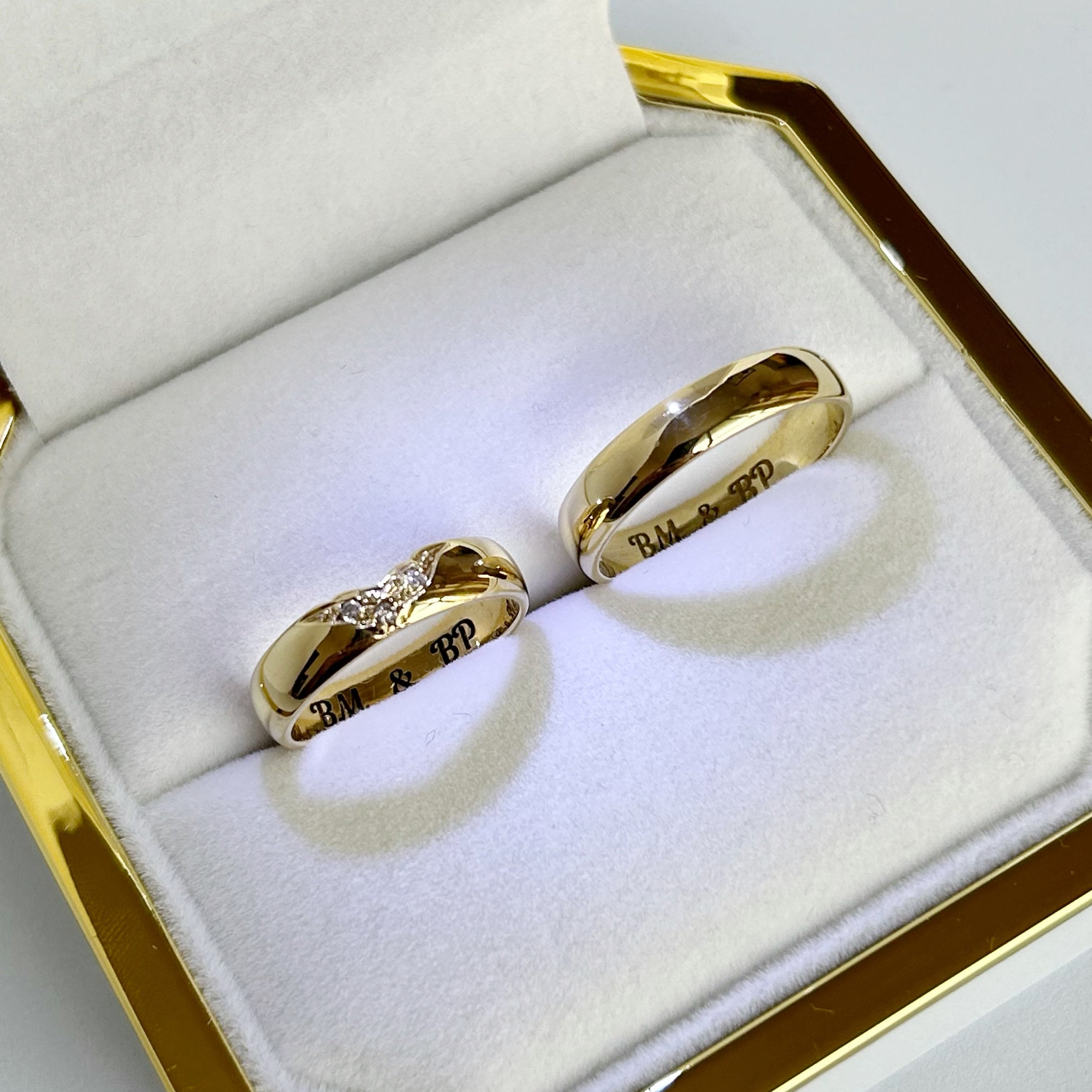 AROS DE MATRIMONIO DREAM EN ORO 18K