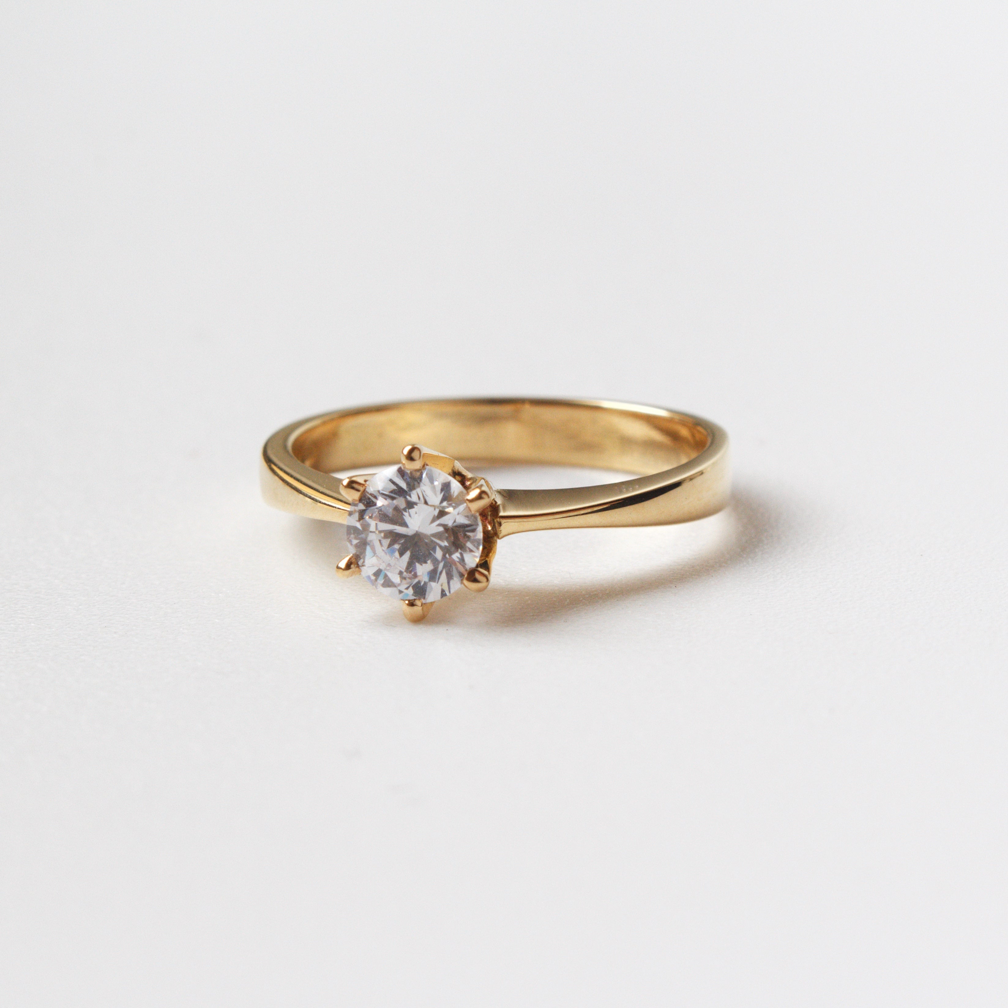 Anillo de Compromiso Estela en Oro 18k