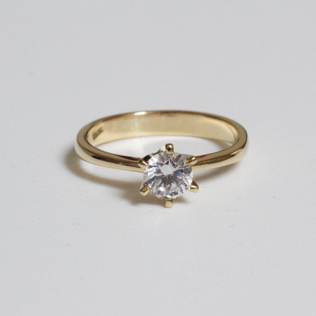 Anillo de Compromiso Estela en Oro 18k
