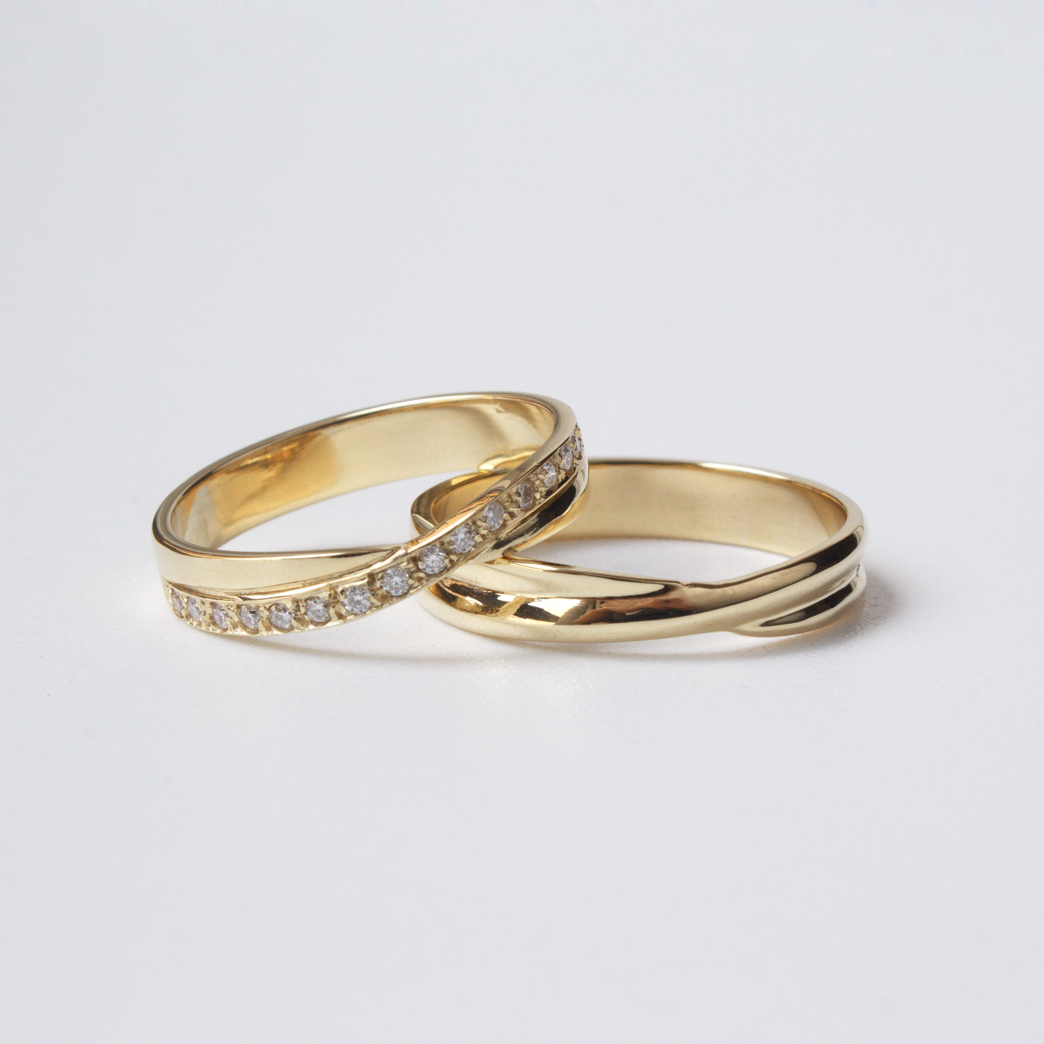 AROS DE MATRIMONIO ETERNITY EN ORO 18K
