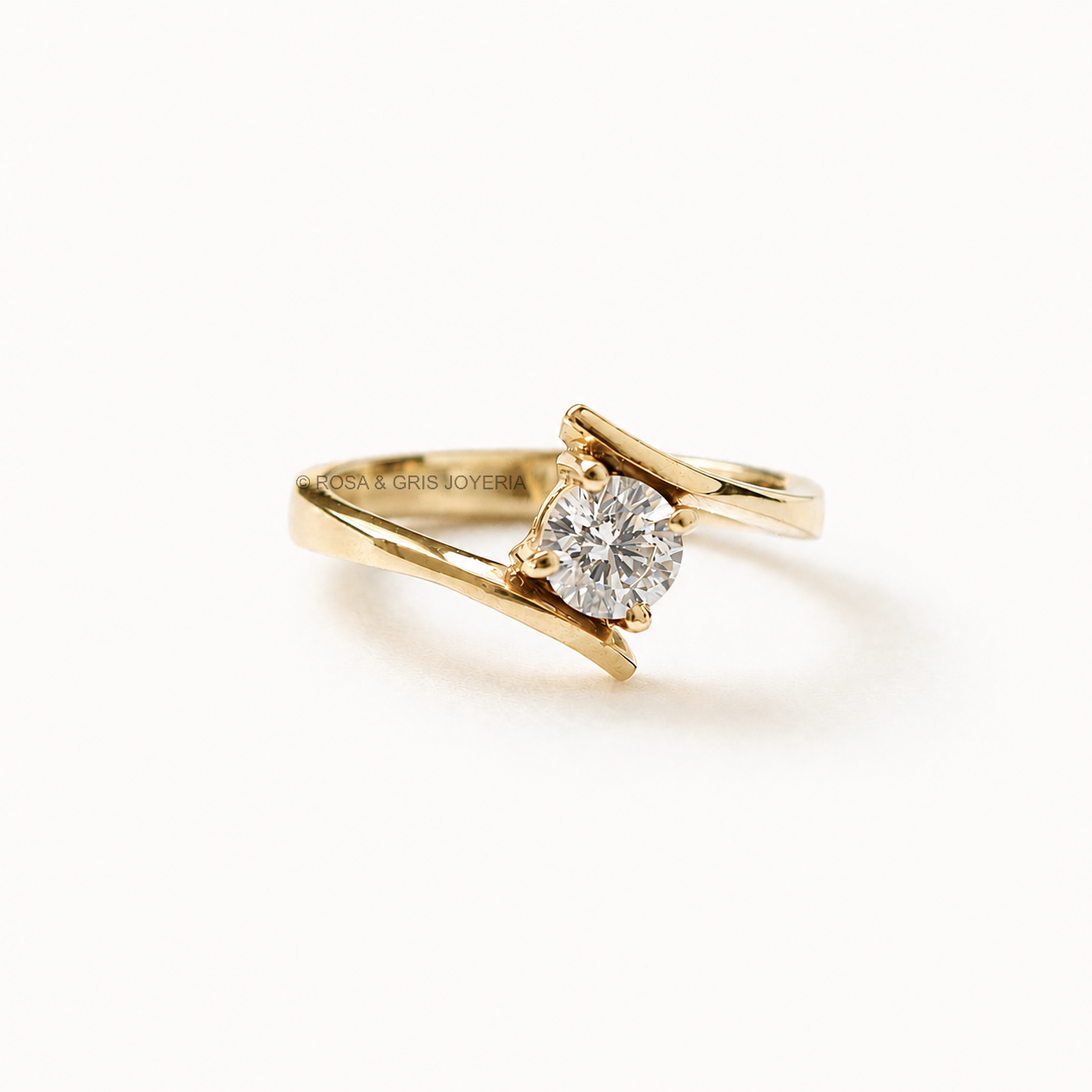 Anillo de Compromiso Elegant en Oro 18k