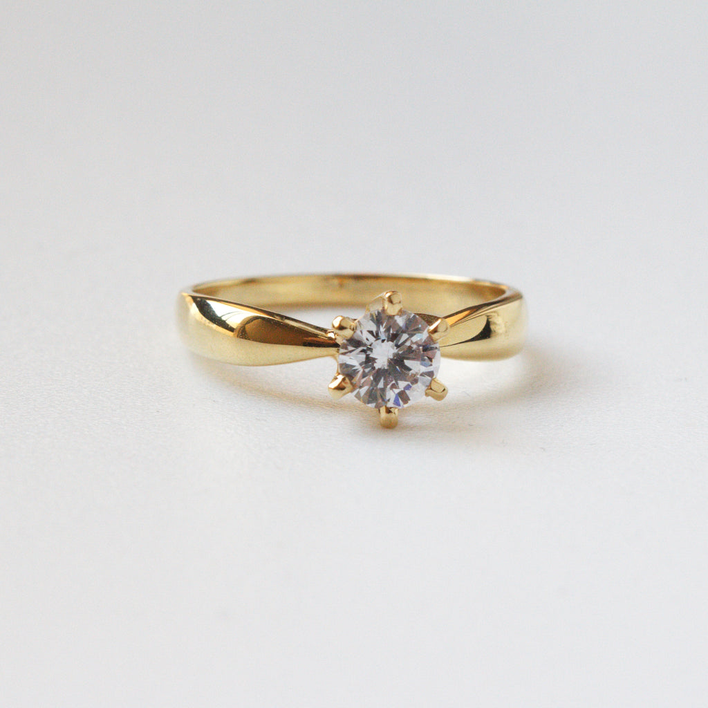 Anillo de Compromiso Bela en Oro 18k