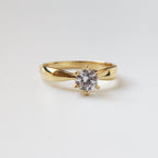 Anillo de Compromiso Bela en Oro 18k