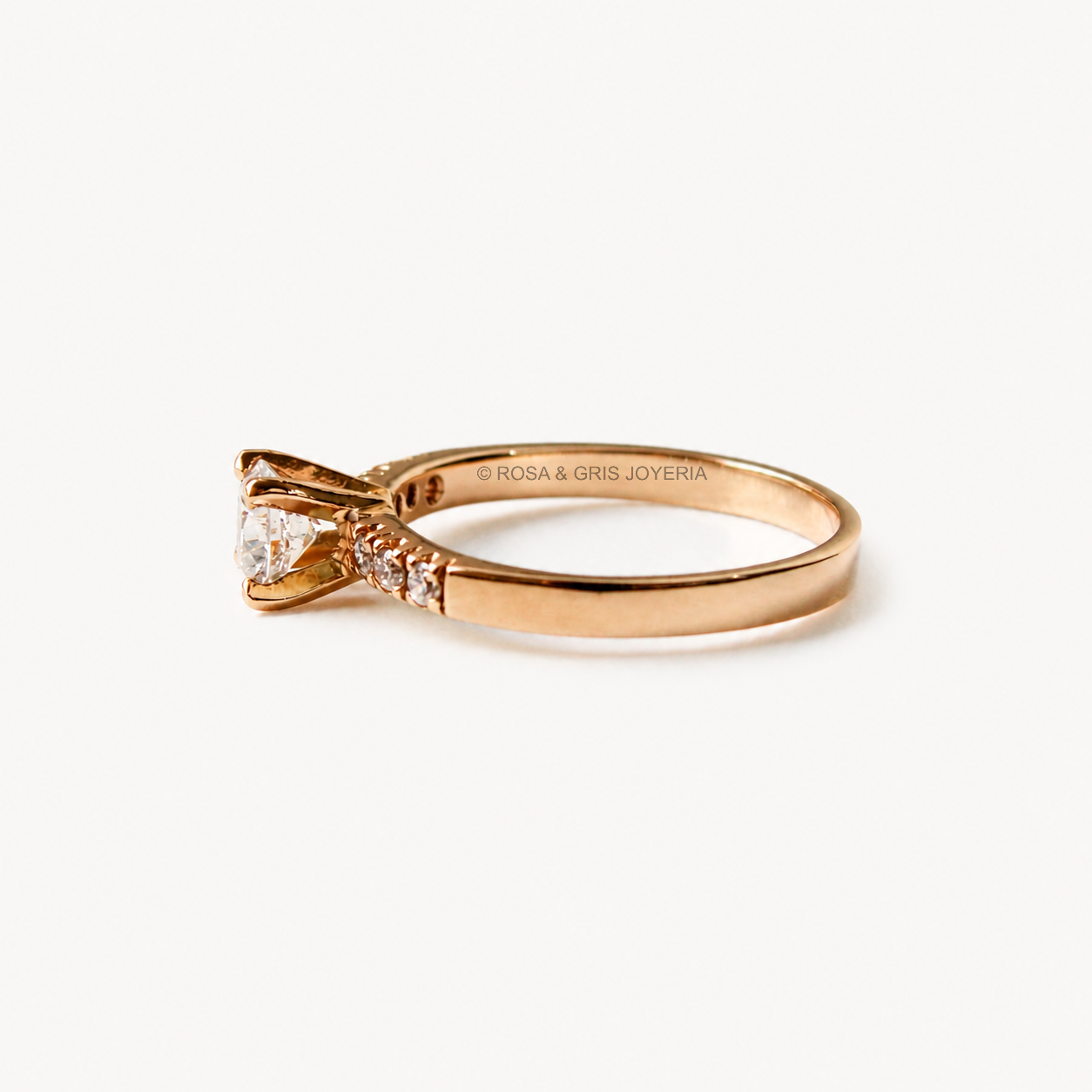 Anillo de Compromiso Elisya en Oro 18k