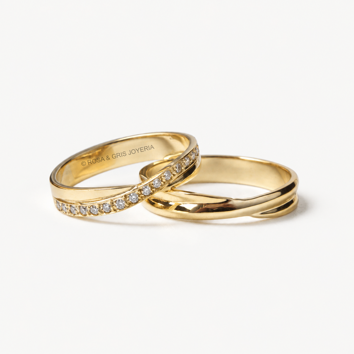 AROS DE MATRIMONIO ETERNITY EN ORO 18K