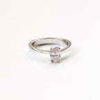 Anillo de Compromiso Oval Diamante de Laboratorio IGI 0.50ct en Oro 18k