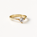 Anillo de Compromiso Isa en Oro 18k