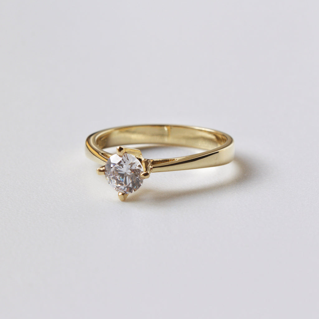 Anillo de Compromiso Isa en Oro 18k