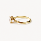 Anillo de Compromiso Oval 3 en Oro 18k