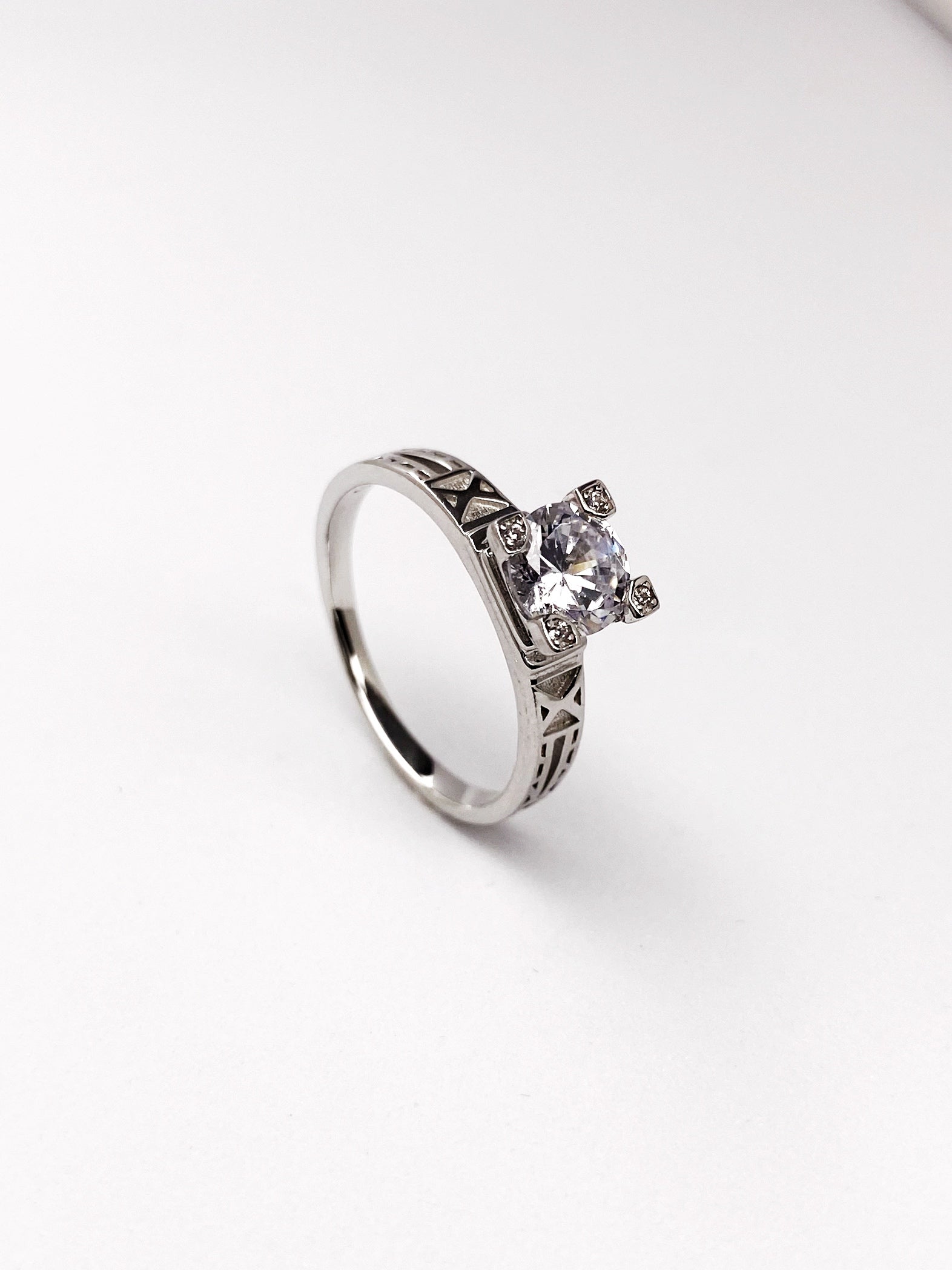ANILLO X EN PLATA