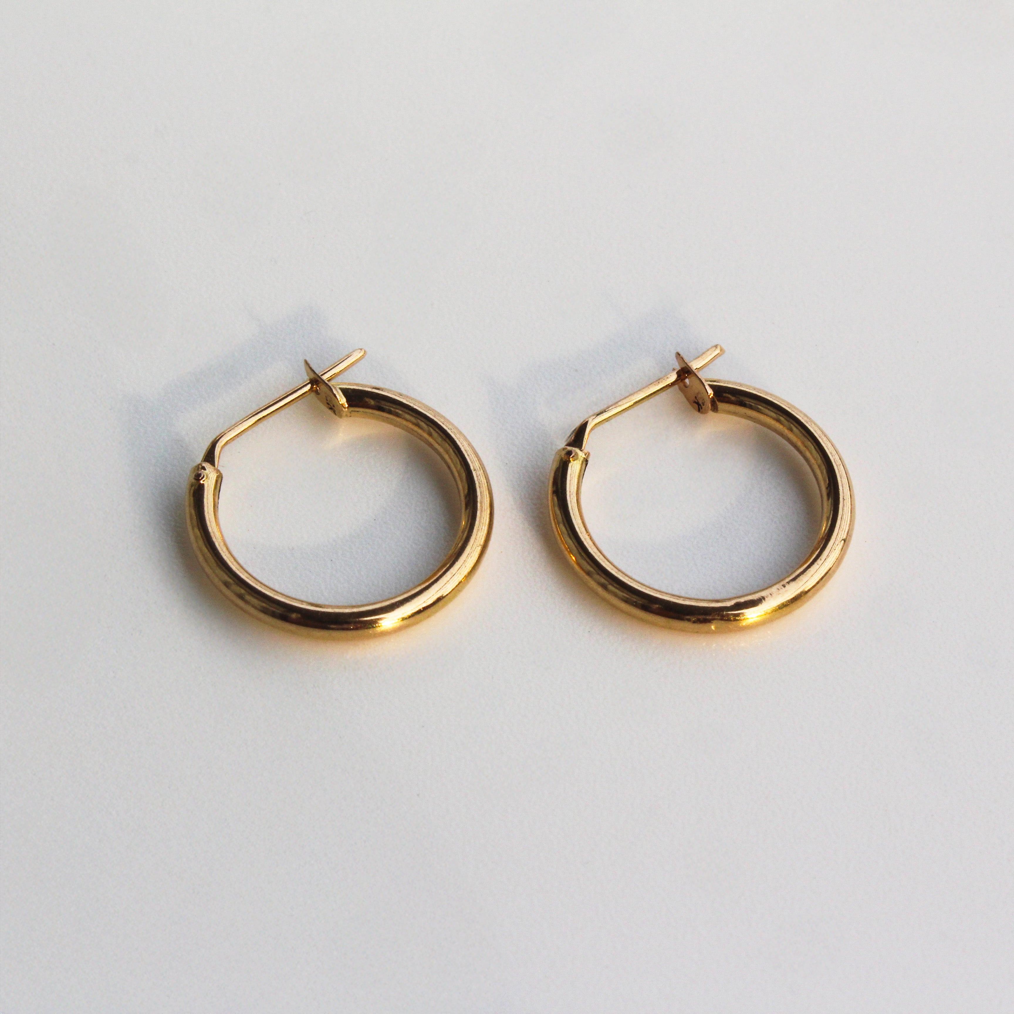 Argollas clásicas en Oro 18k