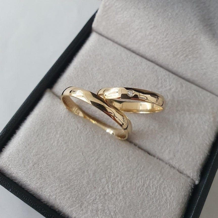 AROS DE MATRIMONIO REINA EN ORO 18K